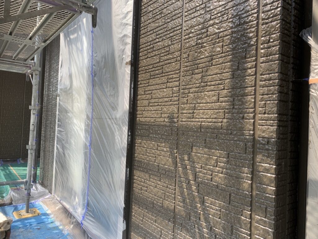 久留米市津福本町M様邸の1F外壁の上塗り完了