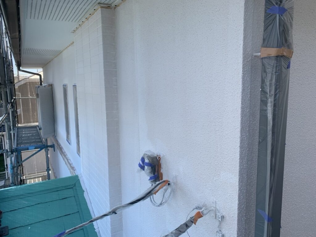 佐賀県三養基郡基山町M様邸の外壁の下塗り完了