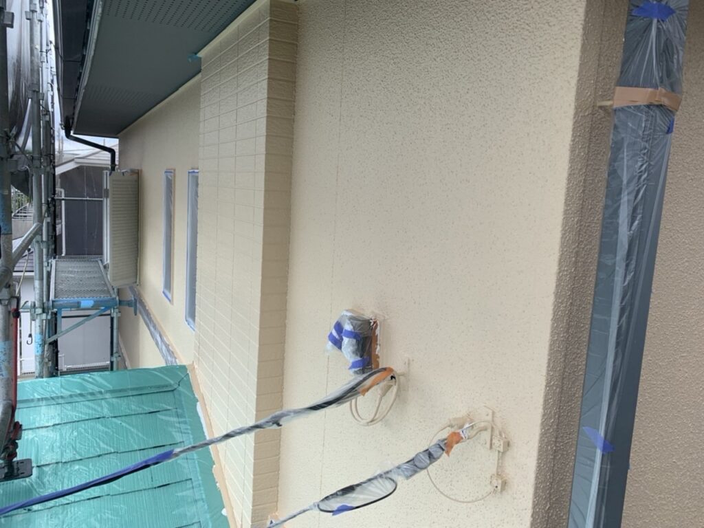 佐賀県三養基郡基山町M様邸の外壁の中塗り完了