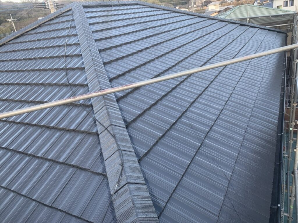 大牟田市大字岬S様邸の屋根の中塗り完了