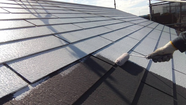 久留米市梅満町U様邸の屋根の下塗り中