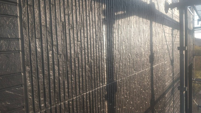 久留米市野中町のM様邸の外壁の上塗り後