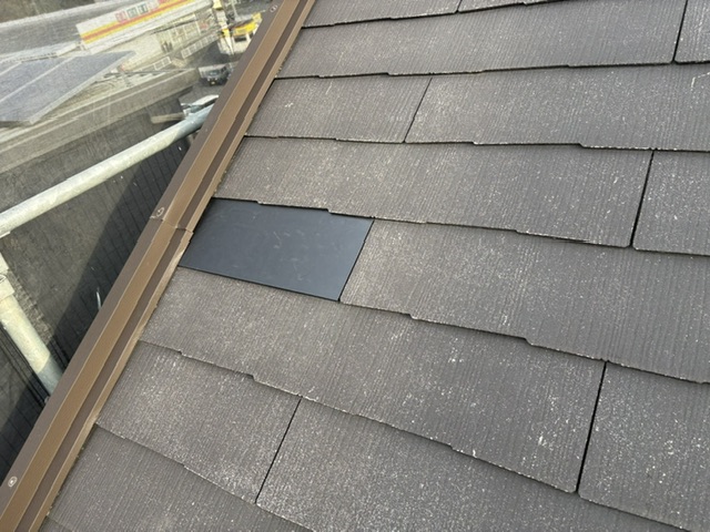 久留米市T様邸の破損した屋根材の屋根板金の取り付け完了