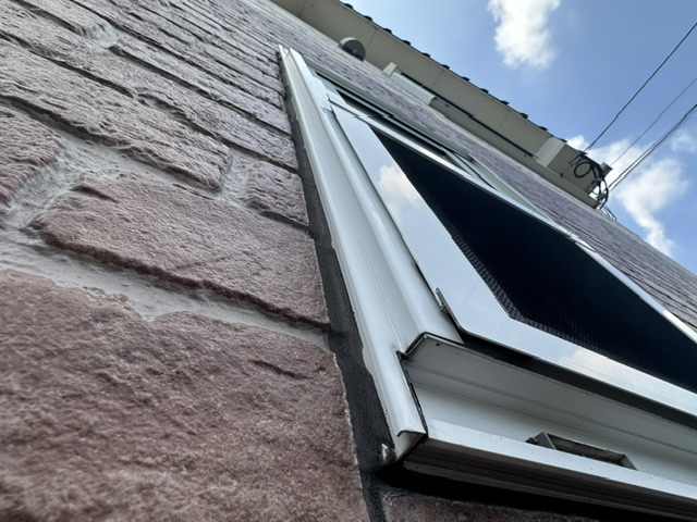 佐賀県鳥栖市古野町S様邸のサッシ周りシーリングの割れ・切れ