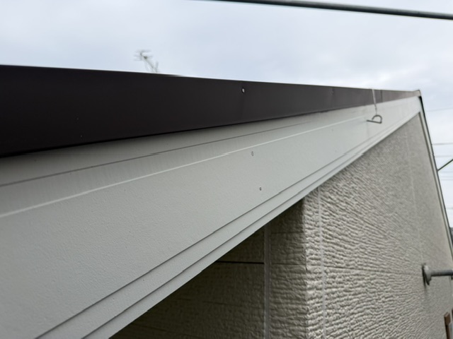 佐賀県鳥栖市-外壁塗装・屋根塗装-施工前の破風板-M様邸